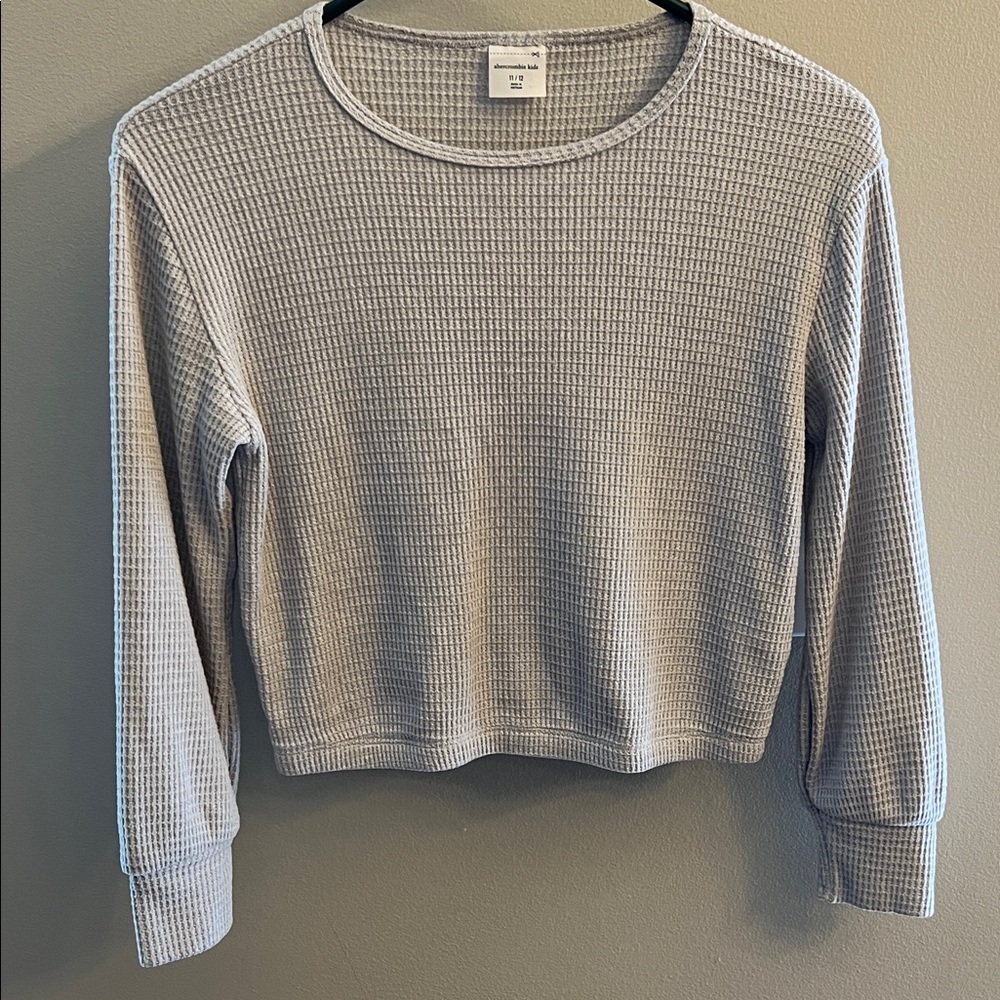 Abercrombie Kids Light Gray Waffle Knit Top